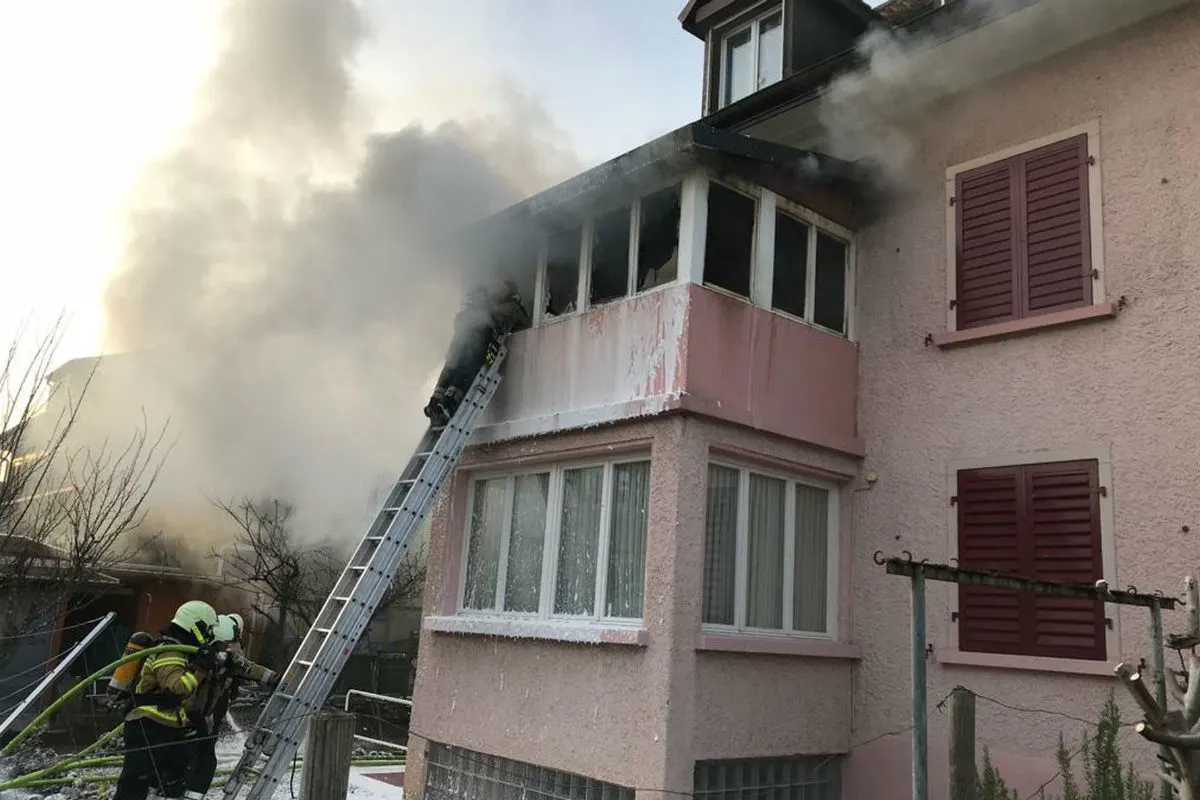 Allschwil BL - Brand auf dem Balkon