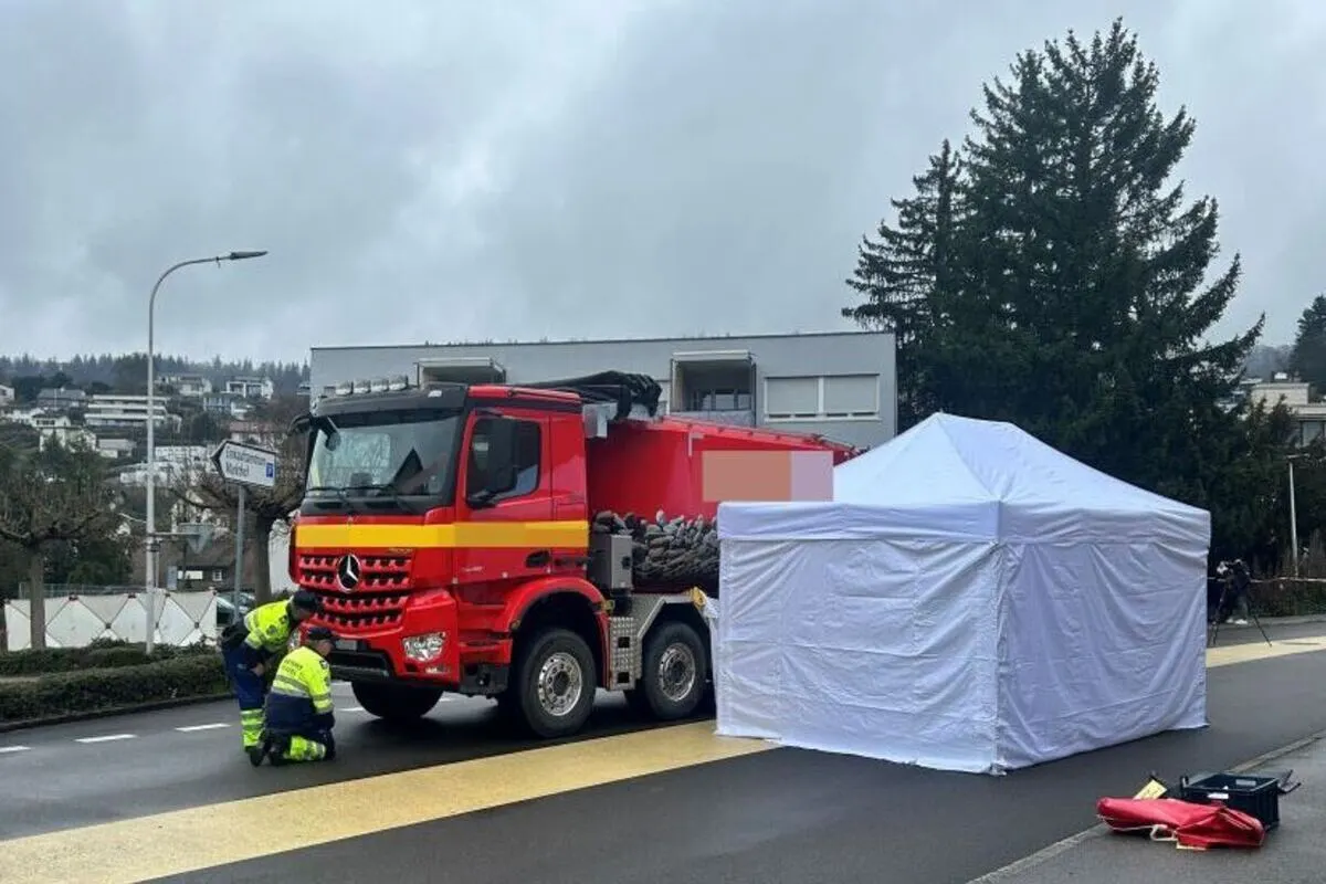 Nussbaumen AG - Velofahrer (81) stirbt nach Unfall mit einem Lastwagen
