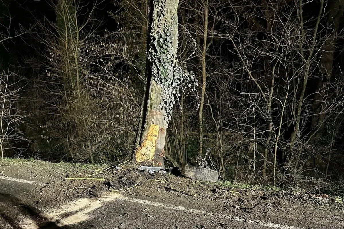 Kalkar NW - Rad bei schwerem Unfall ausgerissen