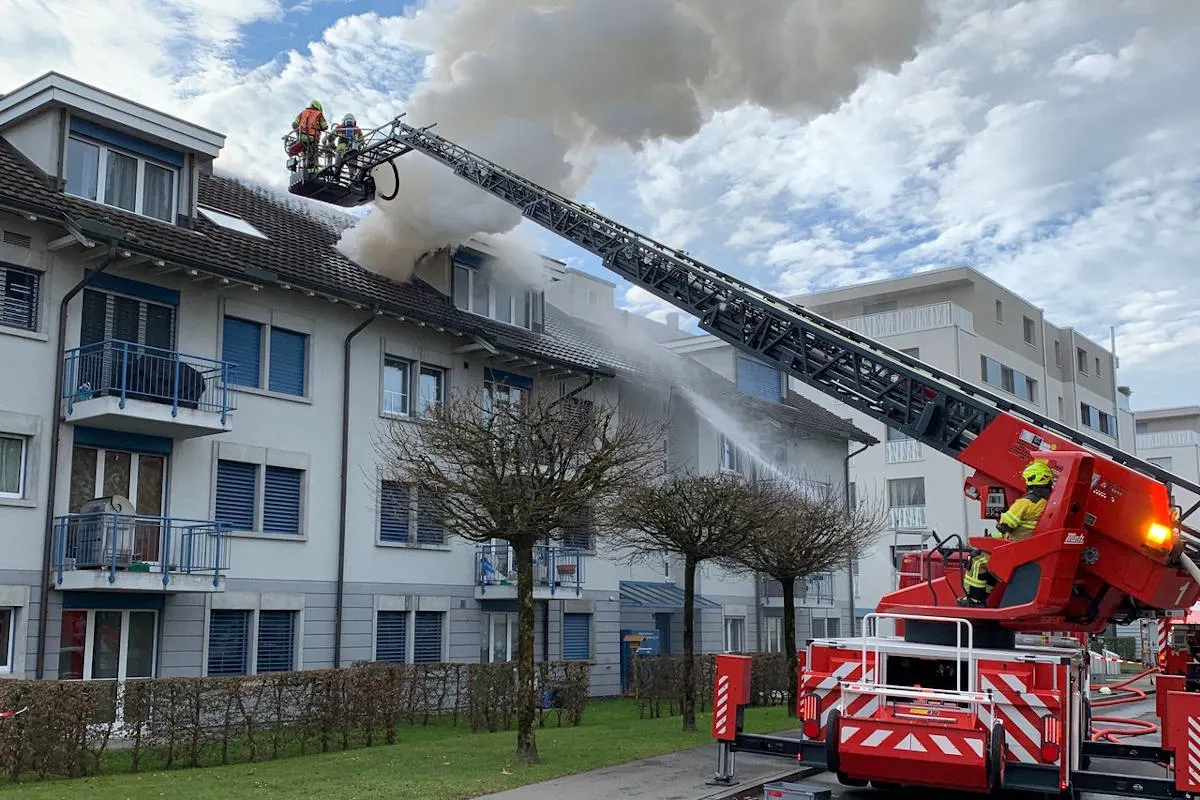 Steinhausen ZG - Wohnung nach Brand unbewohnbar