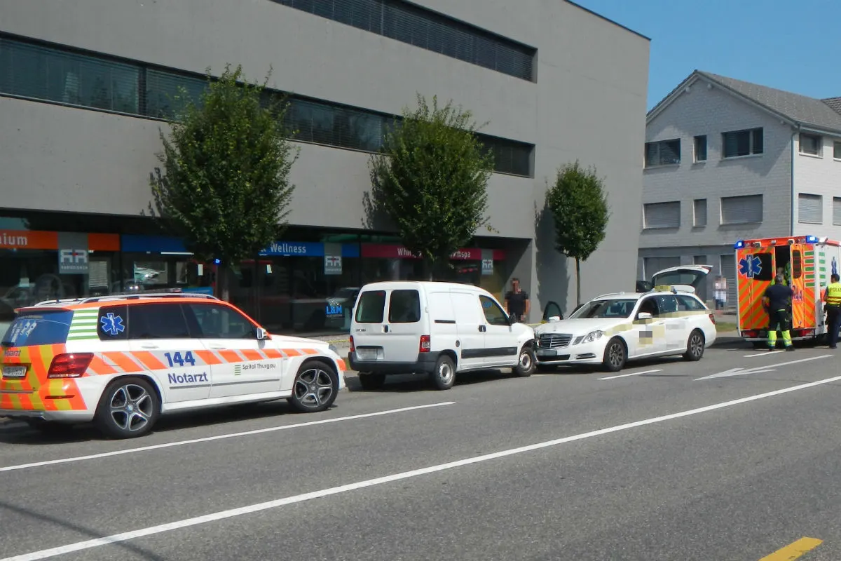 Amriswil TG - Alkoholisierter Lieferwagenlenker verursacht Crash - Zeugenaufruf