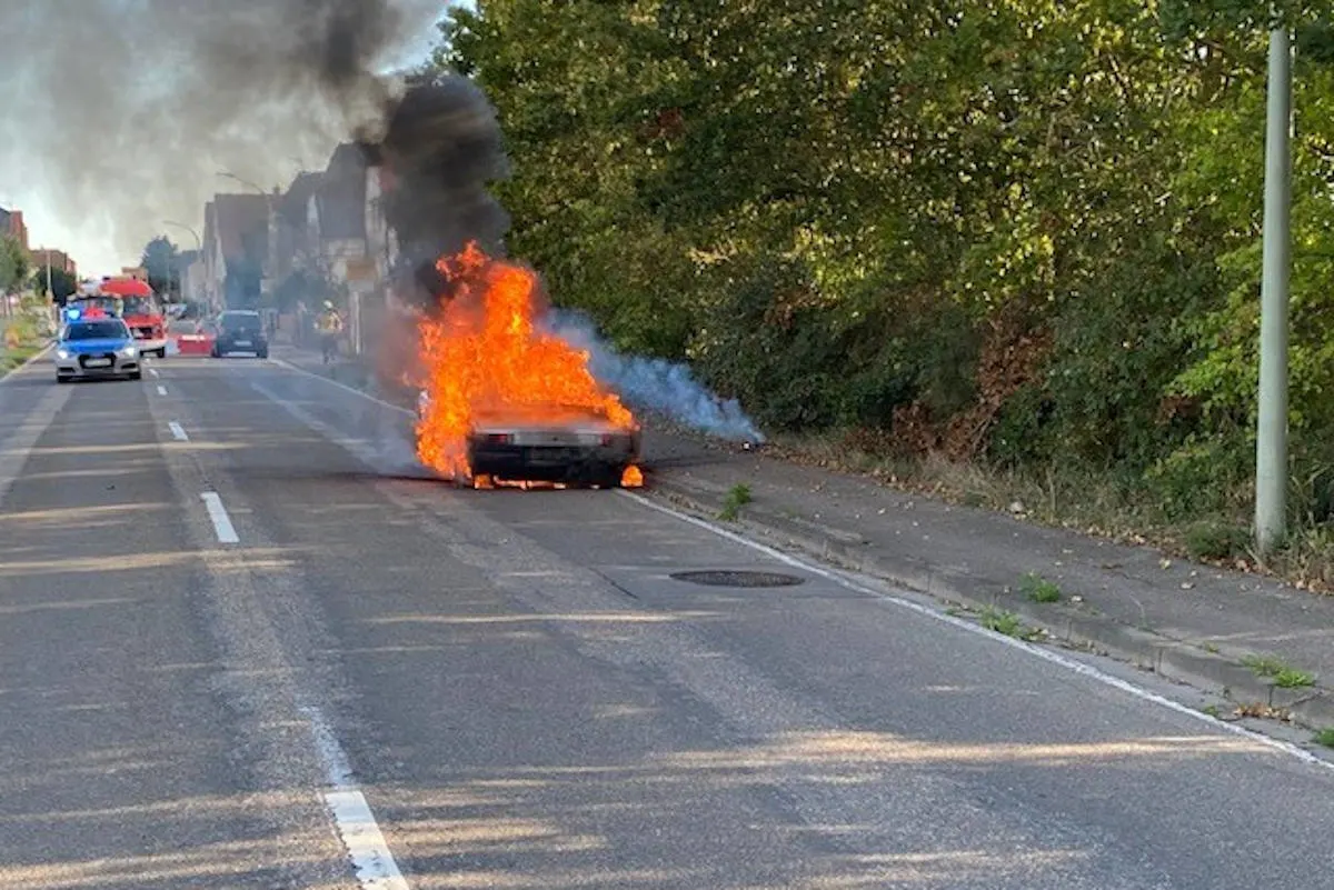 Brand in Lingenfeld – Oldtimer ausgebrannt