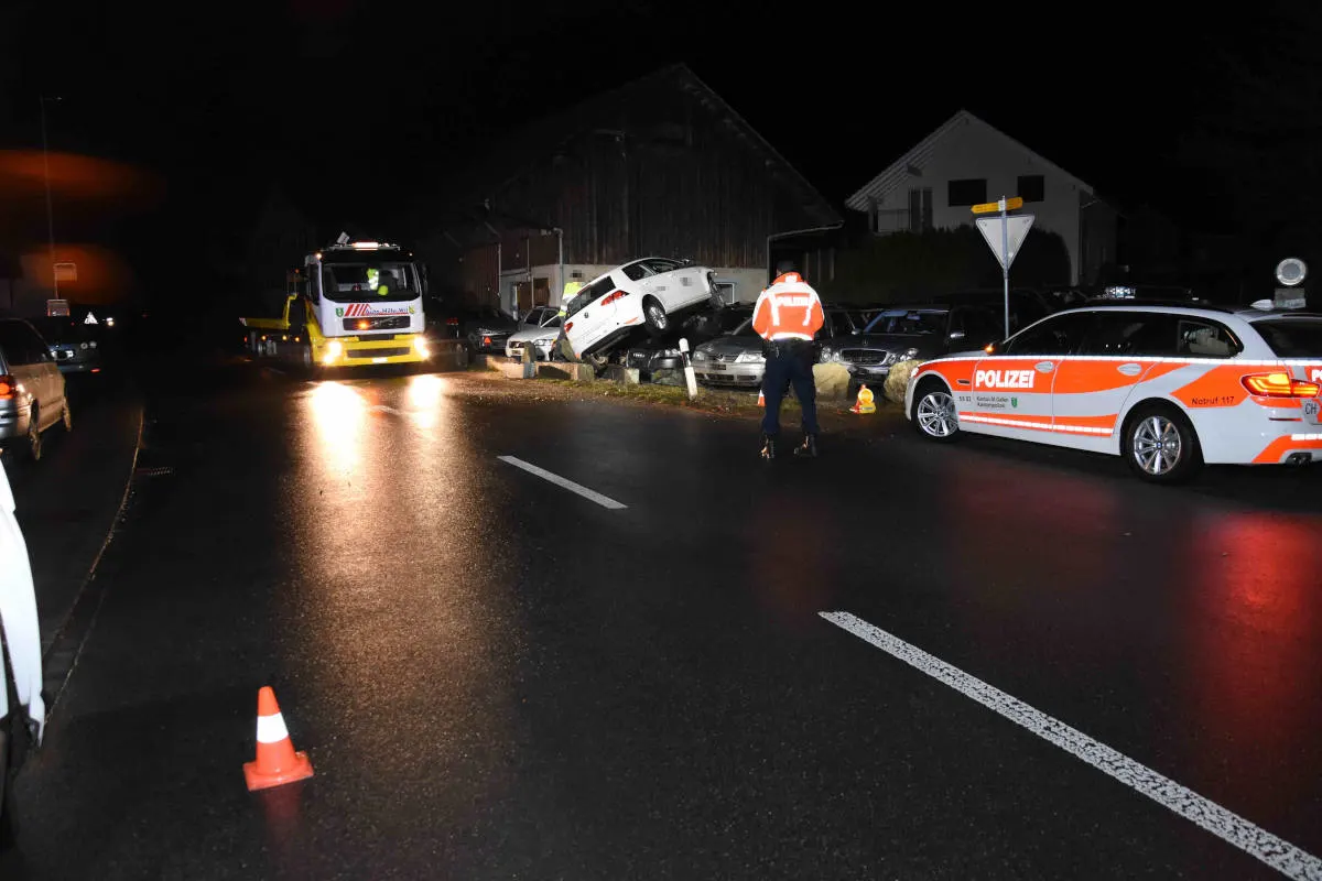 Oberrindal SG - Fahrunfähig Selbstunfall verursacht