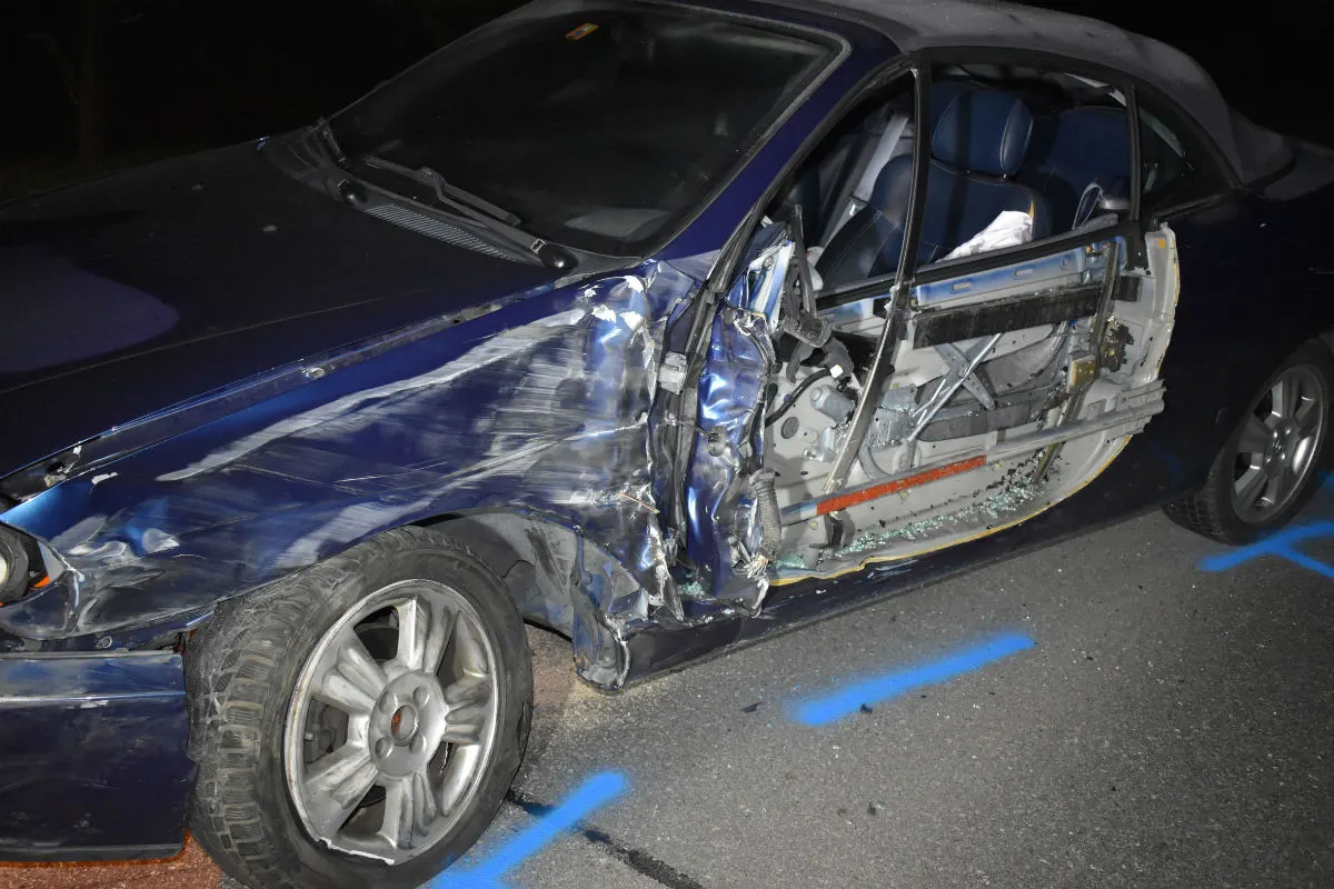 Willisau LU - Auto gerät auf Gegenfahrbahn und rammt landwirtschaftliches Fahrzeug
