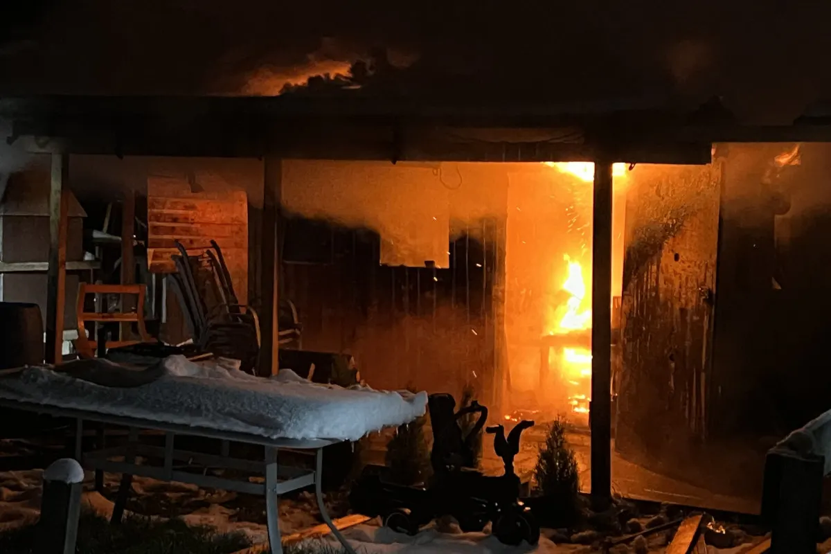 Stadt St. Gallen – Gartenhäuschen gerät in Vollbrand