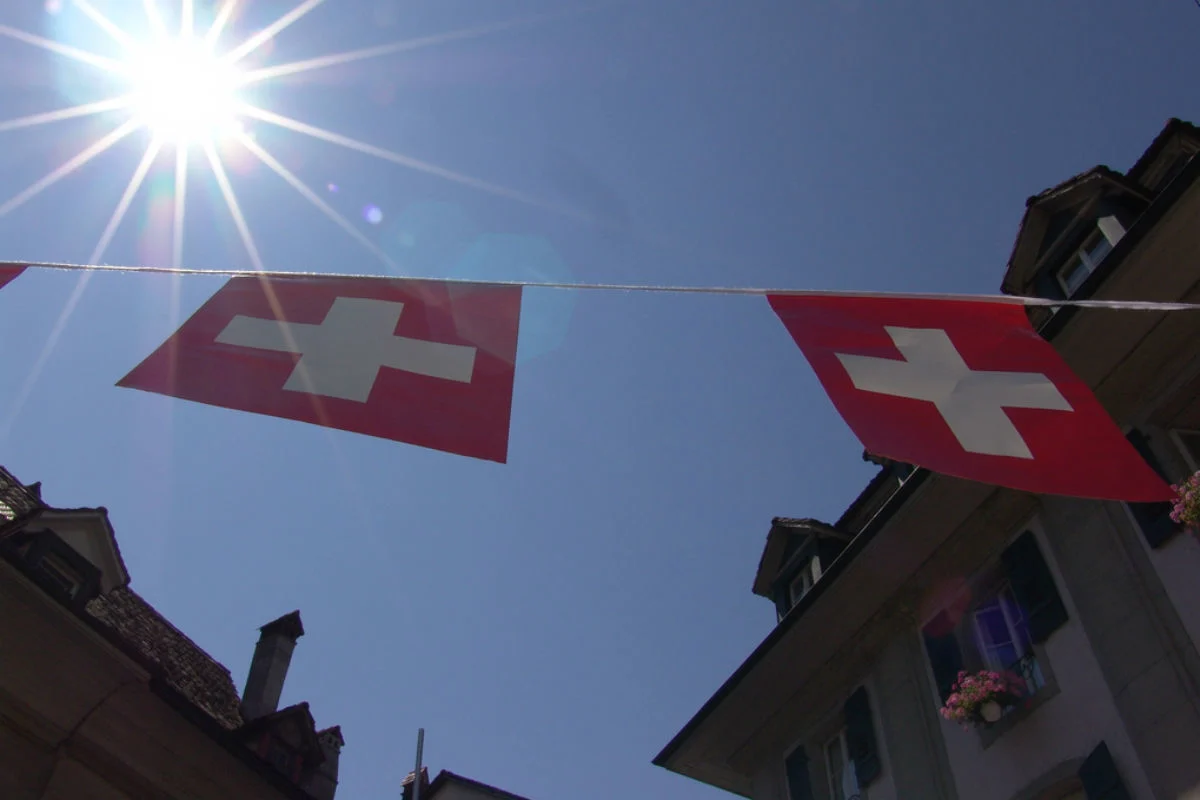 Unfall in Bern - Velofahrer nach Sturz schwer verletzt