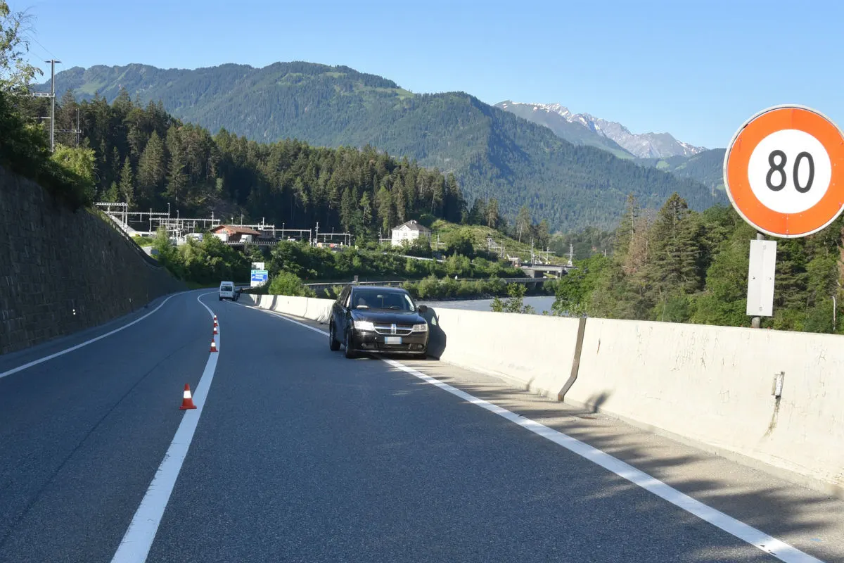 Reichenau GR - Streifkollision auf der A13 zum Glück ohne Verletzte