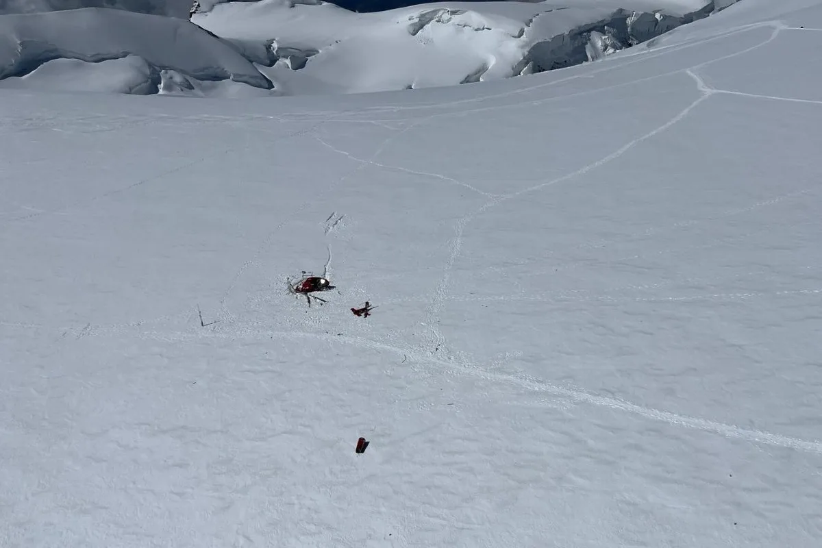 Glück im Unglück in Zermatt VS - Absturz eines Helikopters im Monte-Rosa-Massiv
