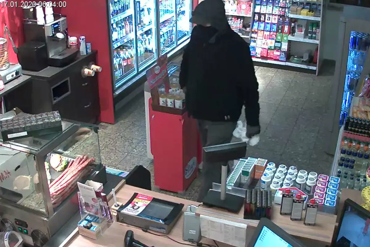 Melsungen - Tankstelle zweimal überfallen - Fahndung