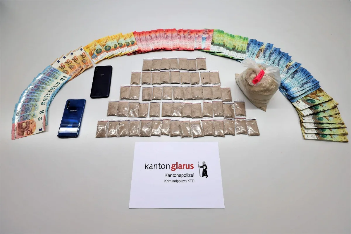 Schwanden GL - 19-jährigem mutmasslichem Drogendealer droht langjährige Haftstrafe