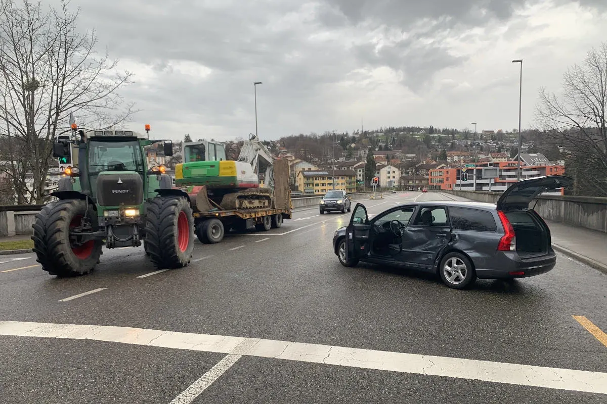 Stadt St.Gallen – Verkehrsunfall wegen Missachtung des Rotlichtes