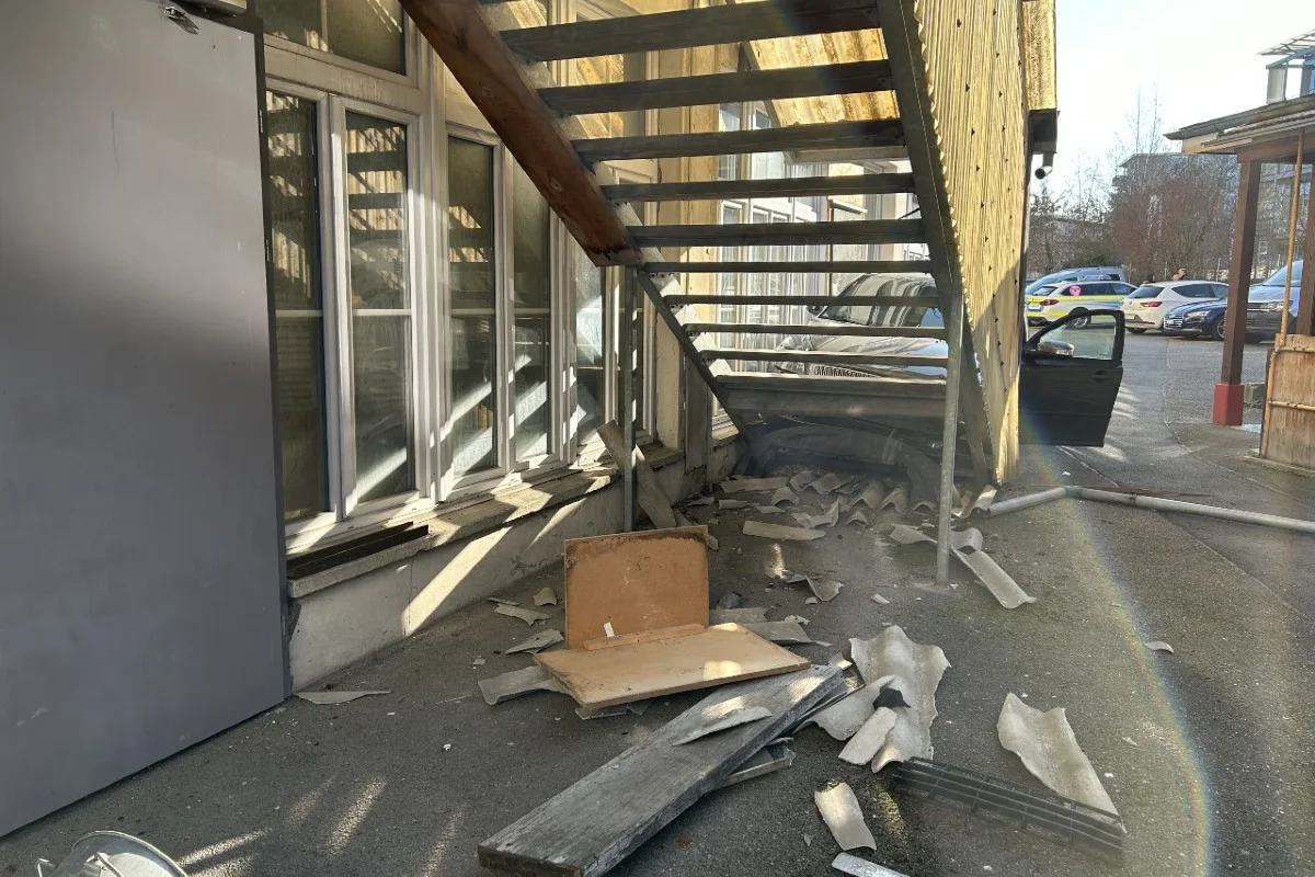 Unfall in Lenzburg AG - Gegen Treppe geprallt