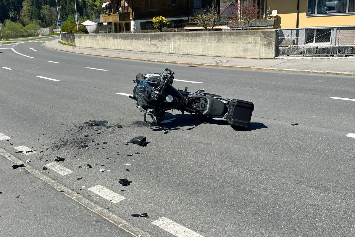  Escholzmatt-Marbach LU – Motorradfahrer bei Unfall mit Auto verletzt