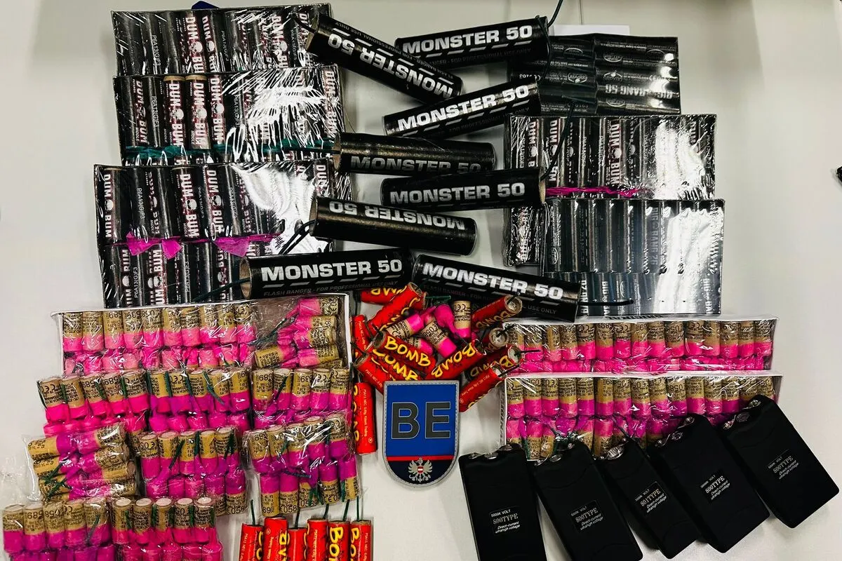 Wien - Polizei stellt illegale Pyrotechnik sicher