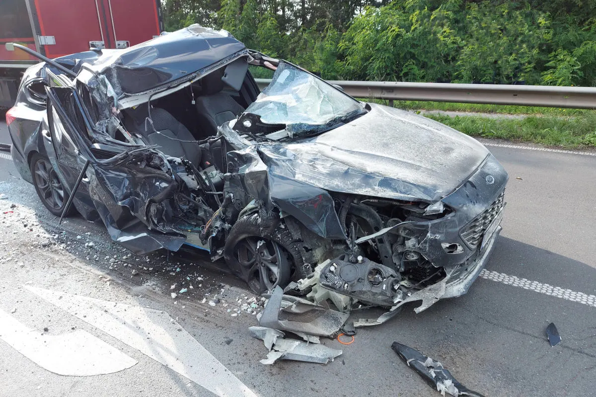 A61 Nettetal-Kaldenkirchen – Drogenschmuggel endete mit Totalschaden nach missglücktem Fluchtversuch