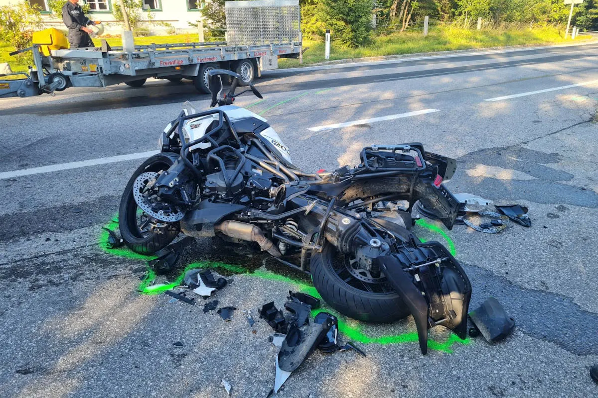 Bezirk Lilienfeld – Motorradfahrer bei Unfall tödlich verletzt