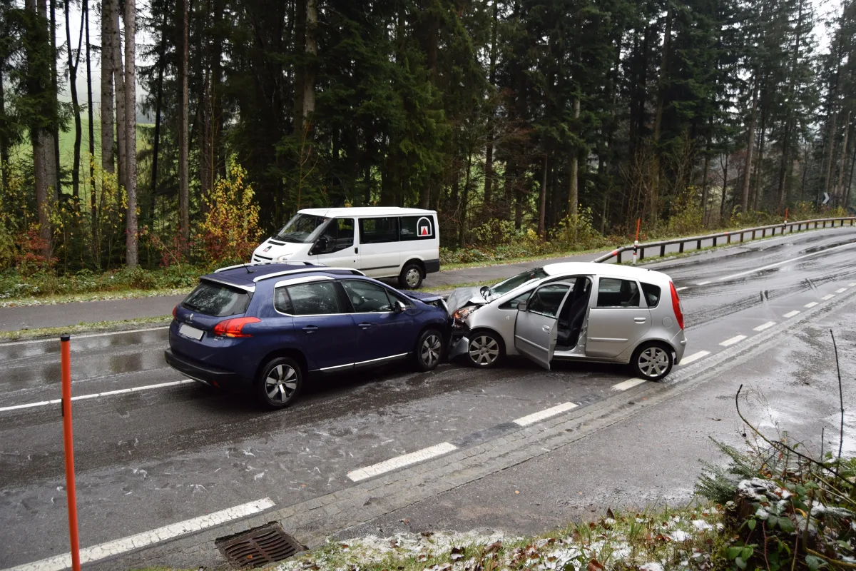Unfall in Teufen AR – Kollision zwischen zwei Personenwagen