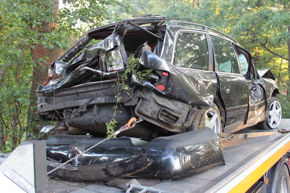 Rahden - PKW überschlägt sich - Fahrer schwer verletzt