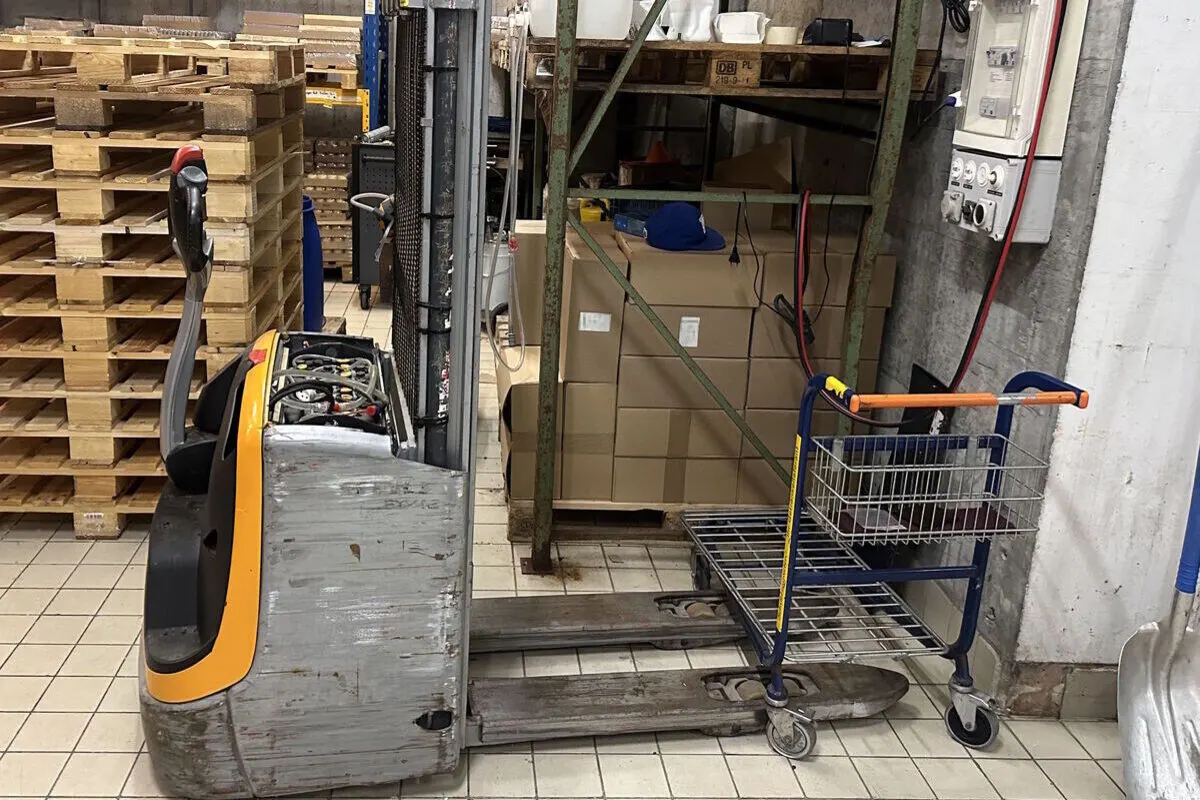 St.Gallen -  Arbeitsunfall mit einer «Ameise» - Mann schwer verletzt