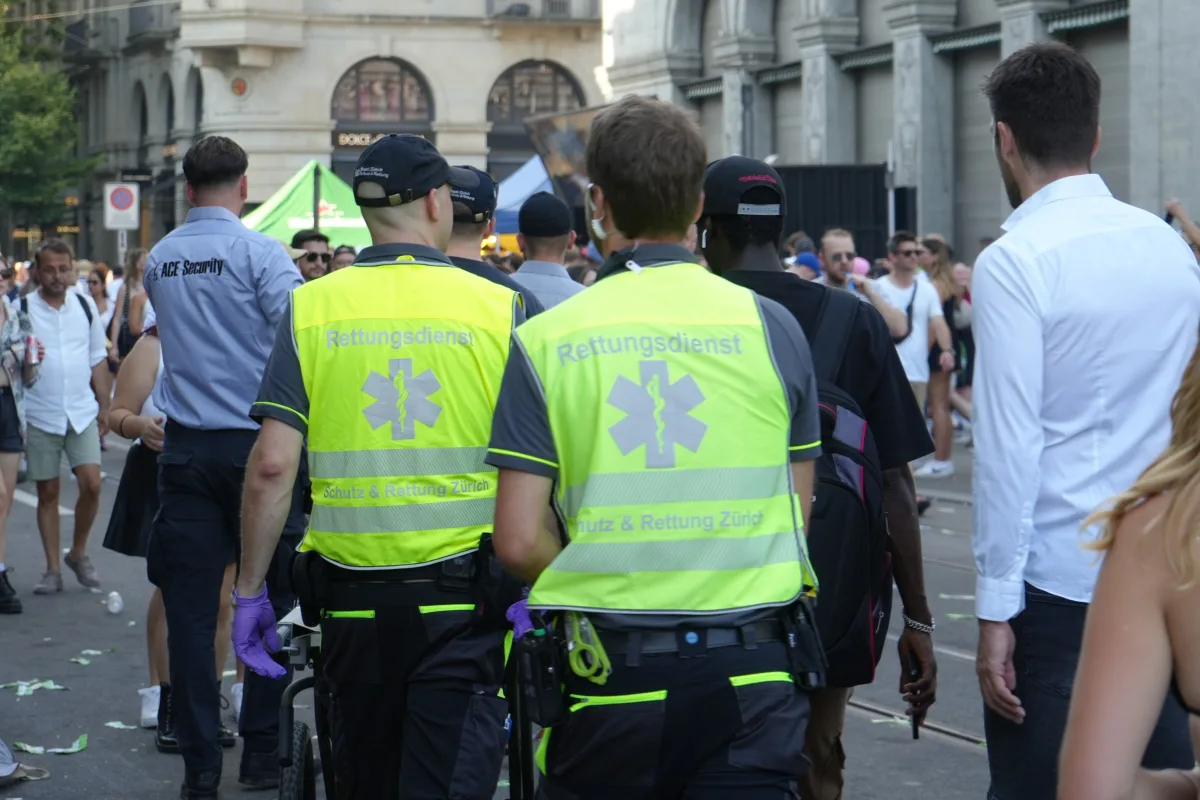 Zürich – Schutz & Rettung mit Grossaufgebot an der Street Parade