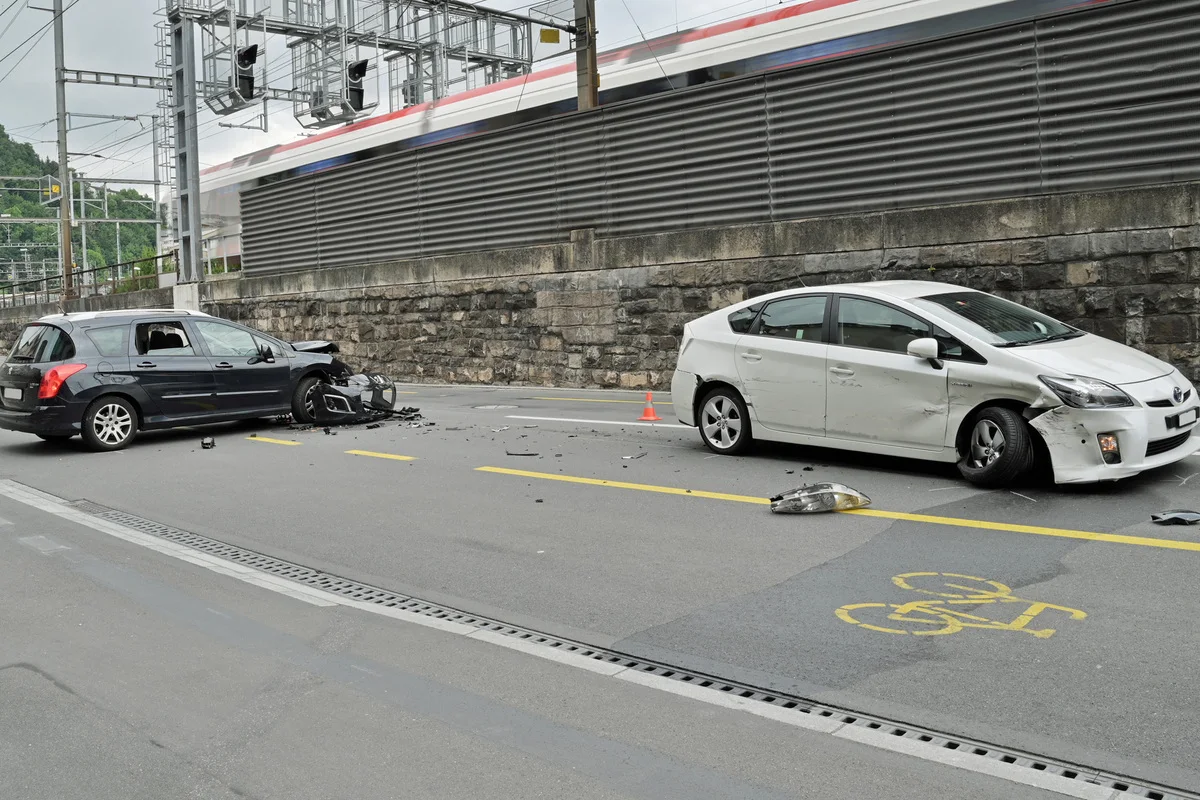 Stadt Luzern – Seitlich-frontaler Unfall sorgt für Stau