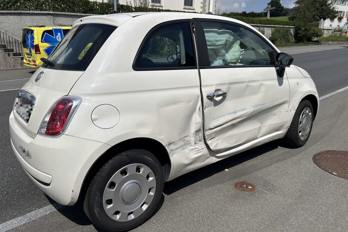 St. Gallenkappel SG – Lenkerin bei Unfall verletzt
