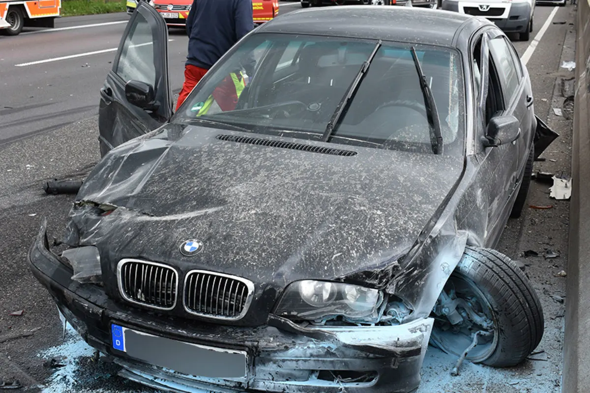 Fünf Schwerverletzte nach Verkehrsunfällen  