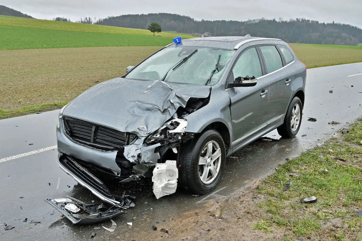 Altbüron LU – Motorradfahrer bei Frontalkollision lebensbedrohlich verletzt