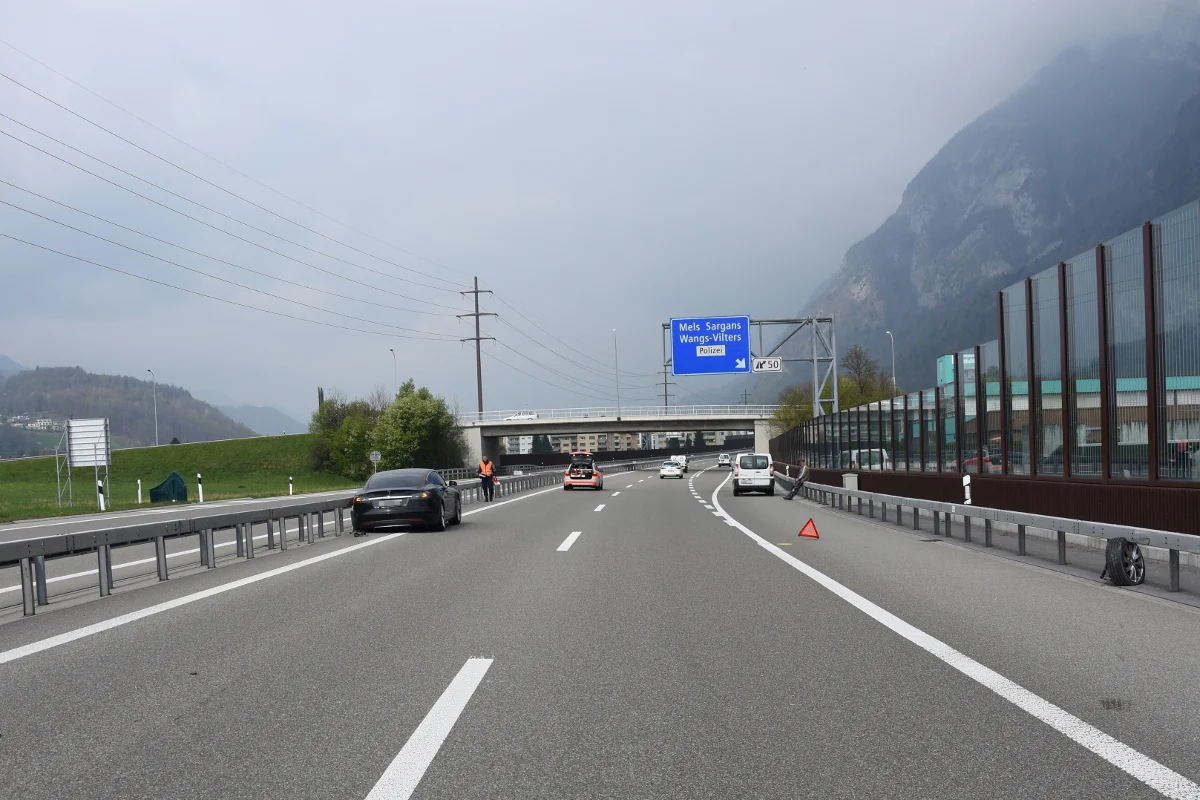 Mels SG - Rad nach Kollision verloren
