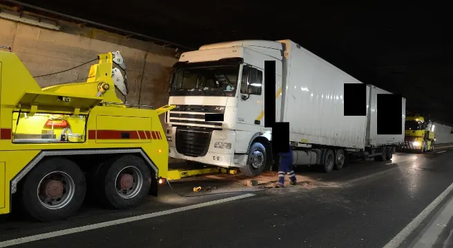 Pannen-Sattelschlepper sorgt für stundenlange Tunnelsperrung in Eptingen