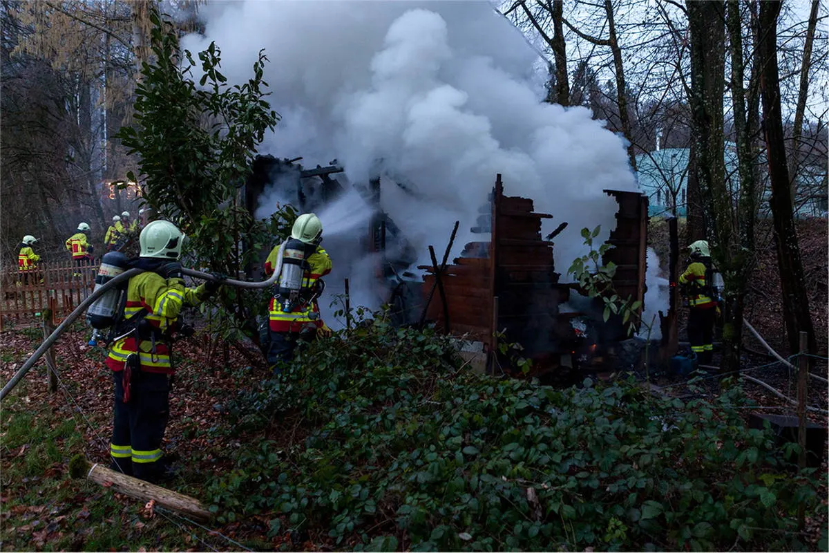 Reussbühl LU - Bienenhaus im Vollbrand