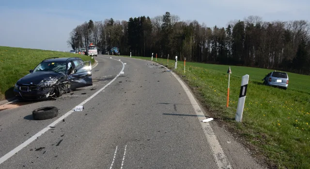 Crash in Mettmenstetten fordert drei Verletzte