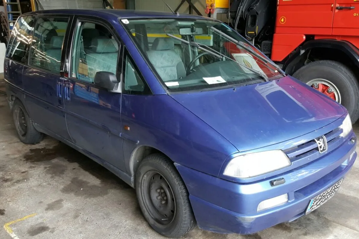 Auto auf Pannenstreifen bei Schinznach Bad zurückgelassen