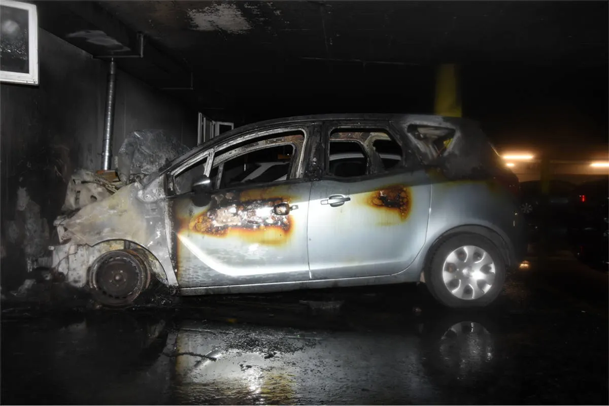 Mosnang SG - Autobrand in Tiefgarage