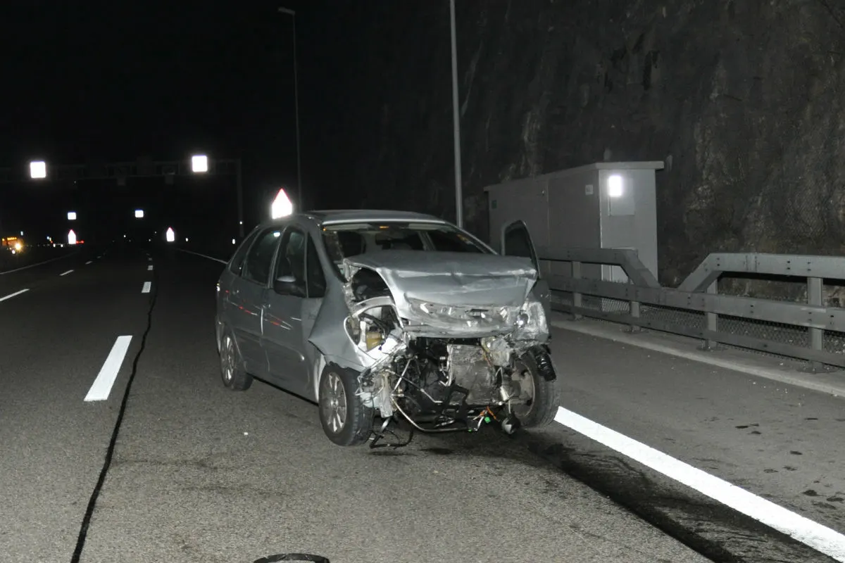 Belchensüd/A2: 31-Jährige baut nach Sekundenschlaf Selbstunfall