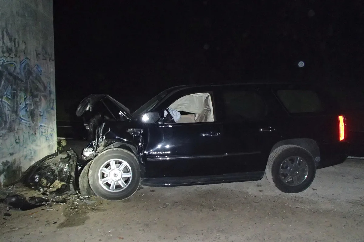 Wohlenschwil AG - Cadillac gegen Betonpfeiler gesetzt - Zeugenaufruf