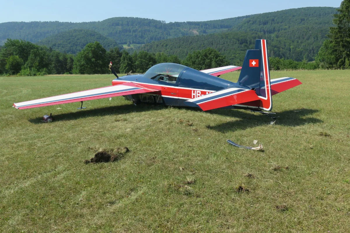Dittingen: Kleinflugzeug bei Landung beschädigt