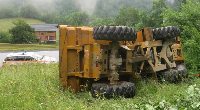 Dumperfahrt in Luven endet mit schlimmen Folgen