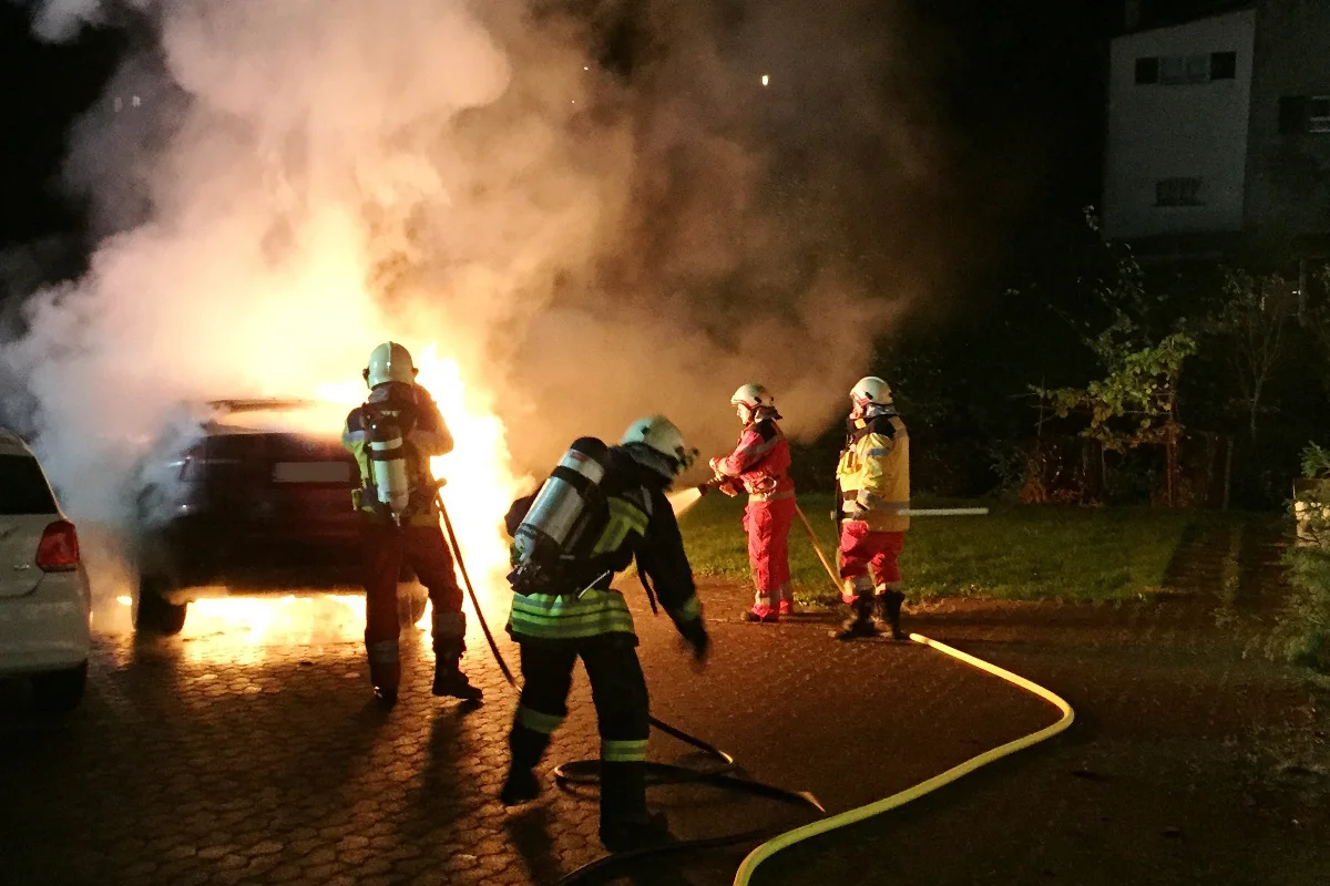 Fahrzeugbrand in Riedern