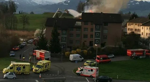 Feuer wütet in Rapperswil-Jona
