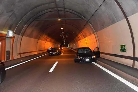 Biberist SO - Birchitunnel nach Crash eine Stunde gesperrt