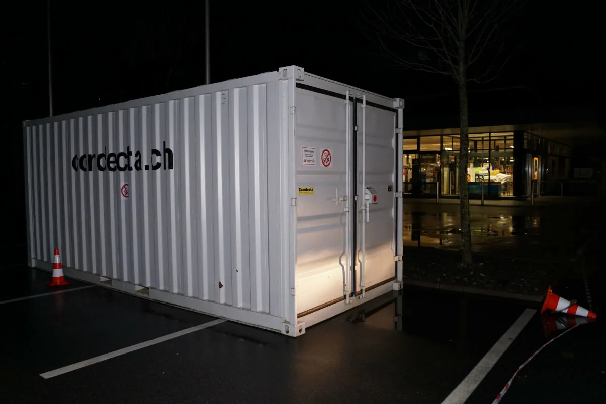 Flums SG - Feuerwerkscontainer aufgebrochen