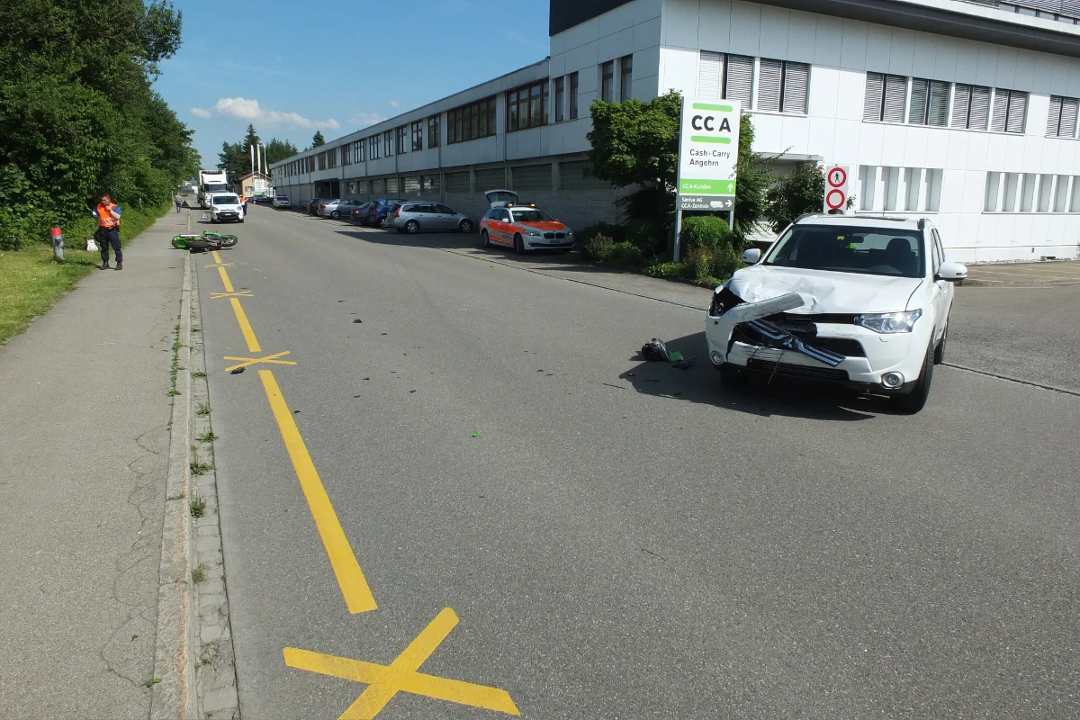 A1 bei Gossau nach spektakulärem Crash gesperrt