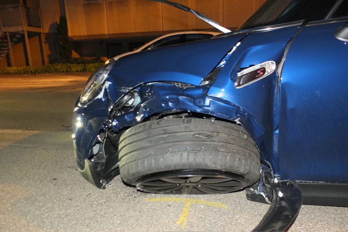 Frontalkollision zwischen zwei Autos in Goldach SG