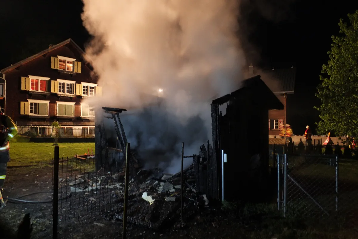 Gartenhäuschen in Mühlrüti abgebrannt