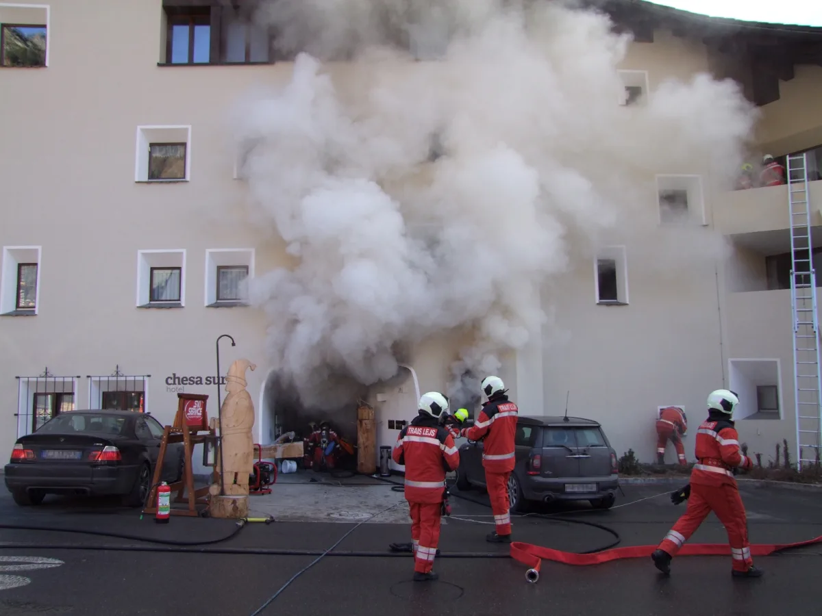Hoher Schaden bei Brand in Hotel in Silvaplana