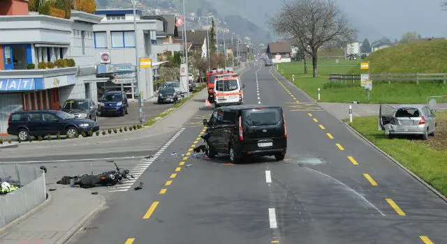 Zwei Schwerverletzte bei Unfall in Ennetbürgen