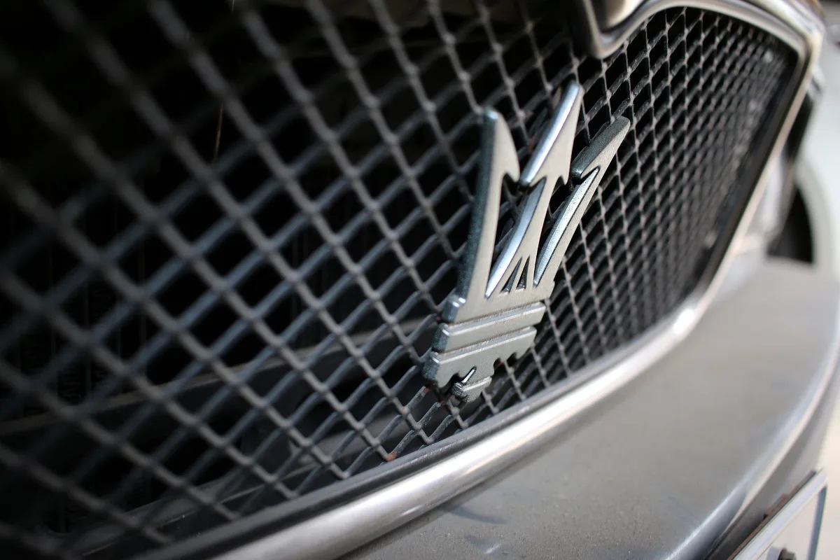 Rothenbrunnen/San Bernardino GR - Maserati-Fahrer rast mit über 200 km/h