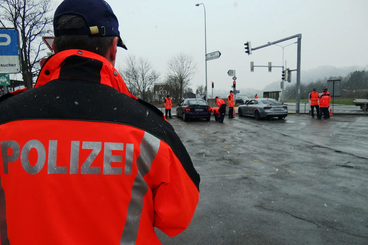 Verkehrskontrolle mit der Polizeischule Ostschweiz in St. Gallen