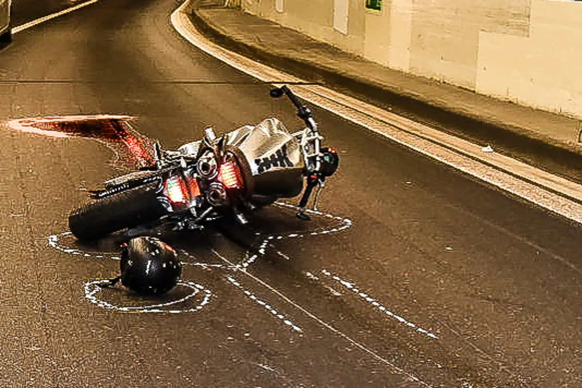 Zürich ZH - Motorradfahrer bei Selbstunfall schwer verletzt - Zeugenaufruf